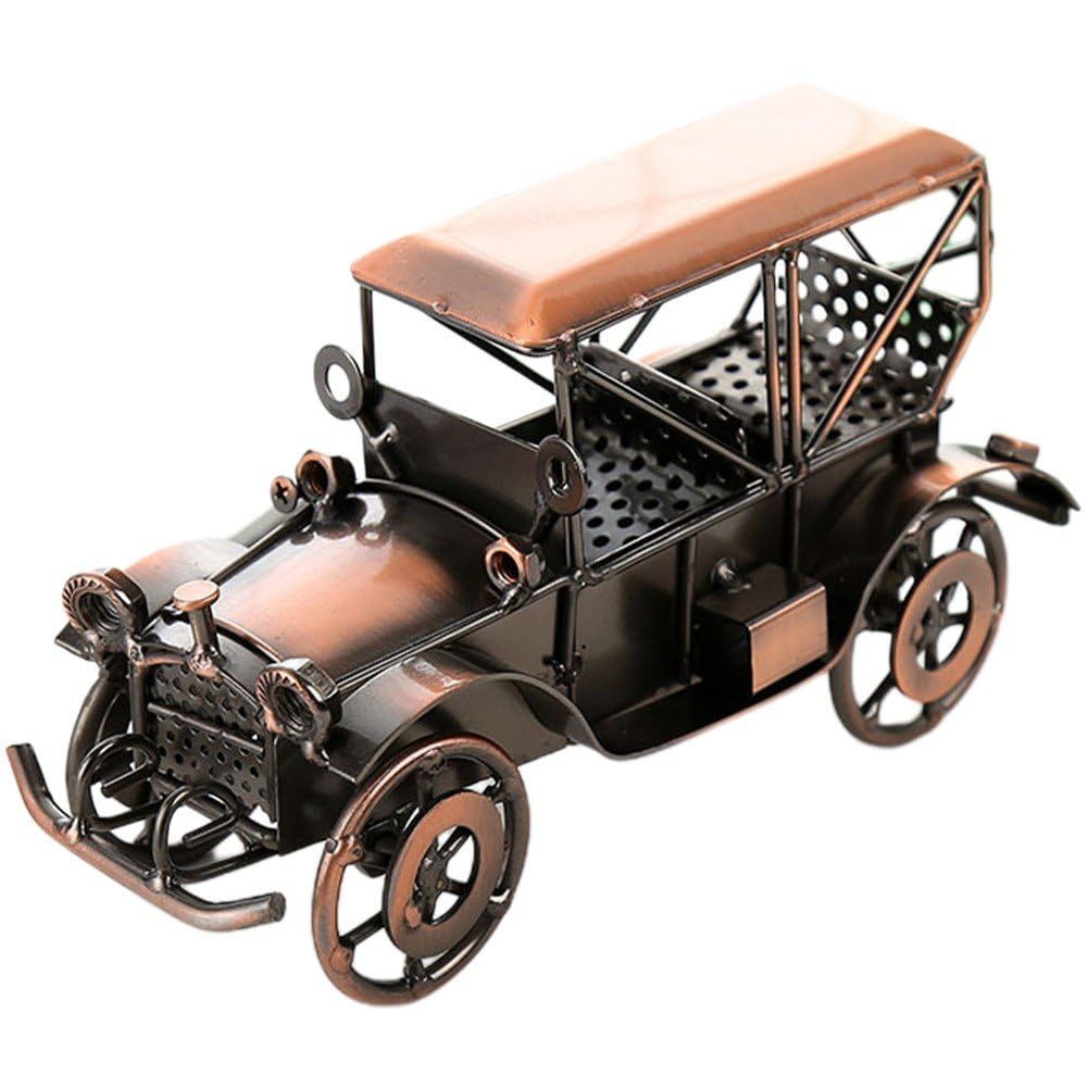 Modelo de coche clásico en metal para decoración vintage de interiores