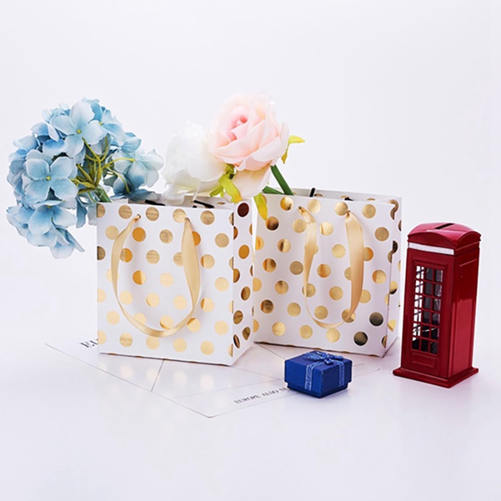 Xptieeck Małe torebki na prezent z uchwytami, złota, mini torebka na prezent na urodziny, wesele, święta Bożego Narodzenia, ukończenie szkoły baby shower (metalowe kropki, 40 opakowań w losowe)