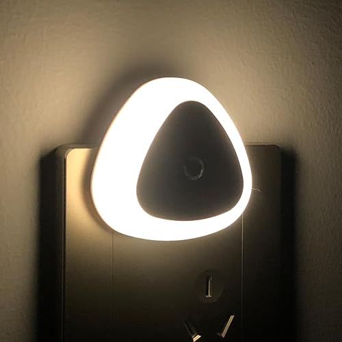 INZU Luces nocturnas enchufables a la pared, luces nocturnas de baño con sensor de luz del atardecer al amanecer, luz nocturna LED enchufable para