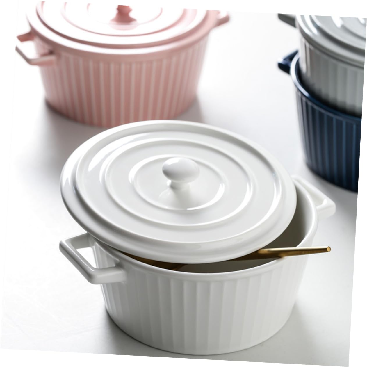 Bol avec Couvercle à Double Anse en Céramique Blanc | Compatible Micro-ondes, Isolation Alimentaire, Usage la Cuisine et Mélange de Salade, Format Simple et Moderne