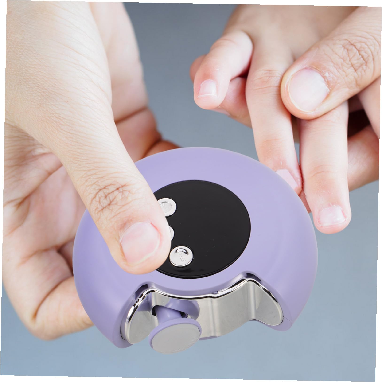 Toyvian Lima de Uñas para Bebés Recargable, Amoladora Eléctrica Portátil para Manicura Infantil, Diseño Disco Volador Púrpura, Cuidado Seguro y Silencioso para Recién Nacidos en Viajes