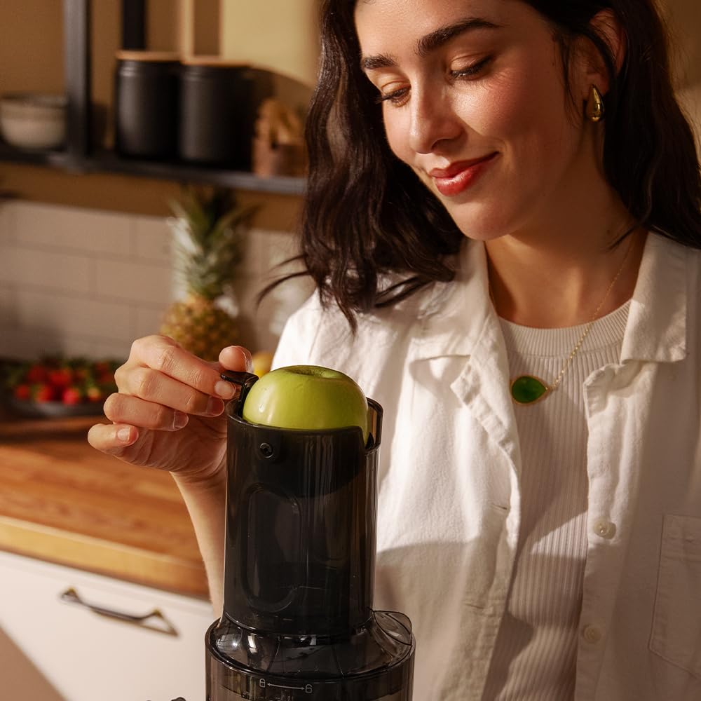 Cecotec Centrifuga Frutta e Verdura - Estrattore Frutta e Verdura Juice&Live 1500 Slim motore 200W, bocca 82mm, 55±5 RPM, silenzioso, facile pulizia, sistema sicurezza, ideale per succhi salutari