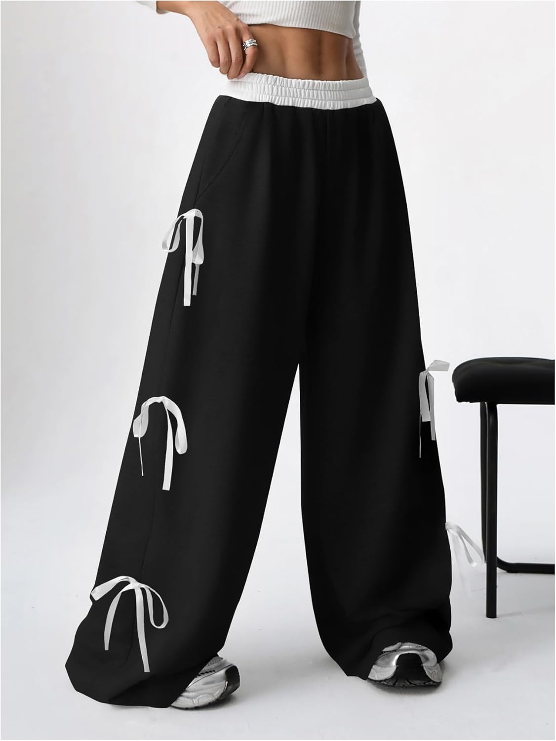 Verdusa Girl's Coquette Bow Wide Leg Baggy Pants Lightweight Cute Sweatpants with Pockets - Image 3