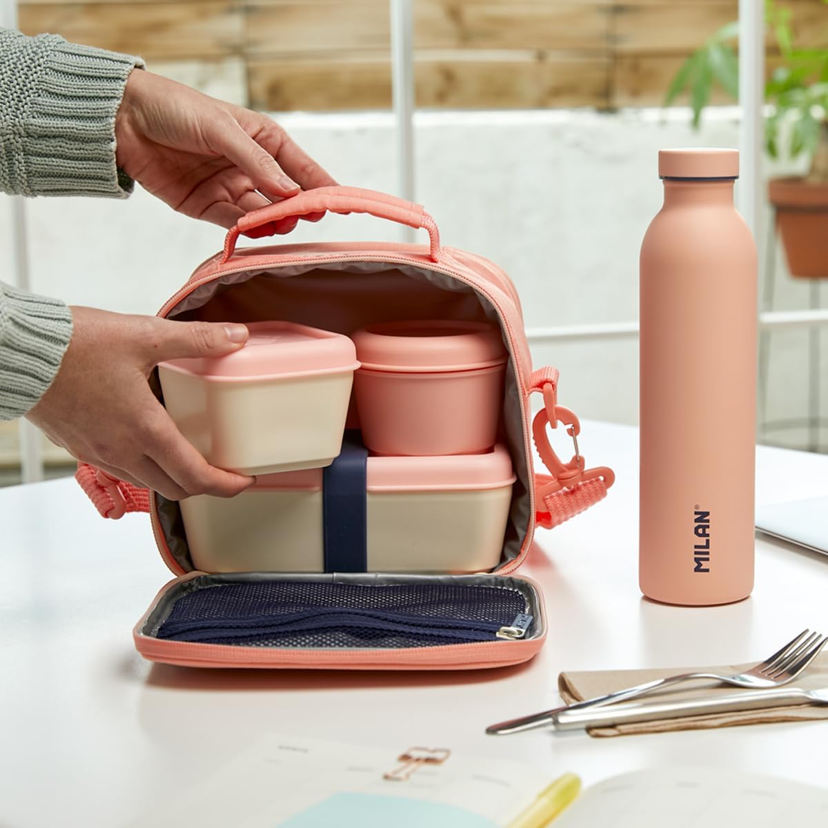 MILAN Isothermal Food Bag with 3 Containers (3.5L) Series 1918, Pink
