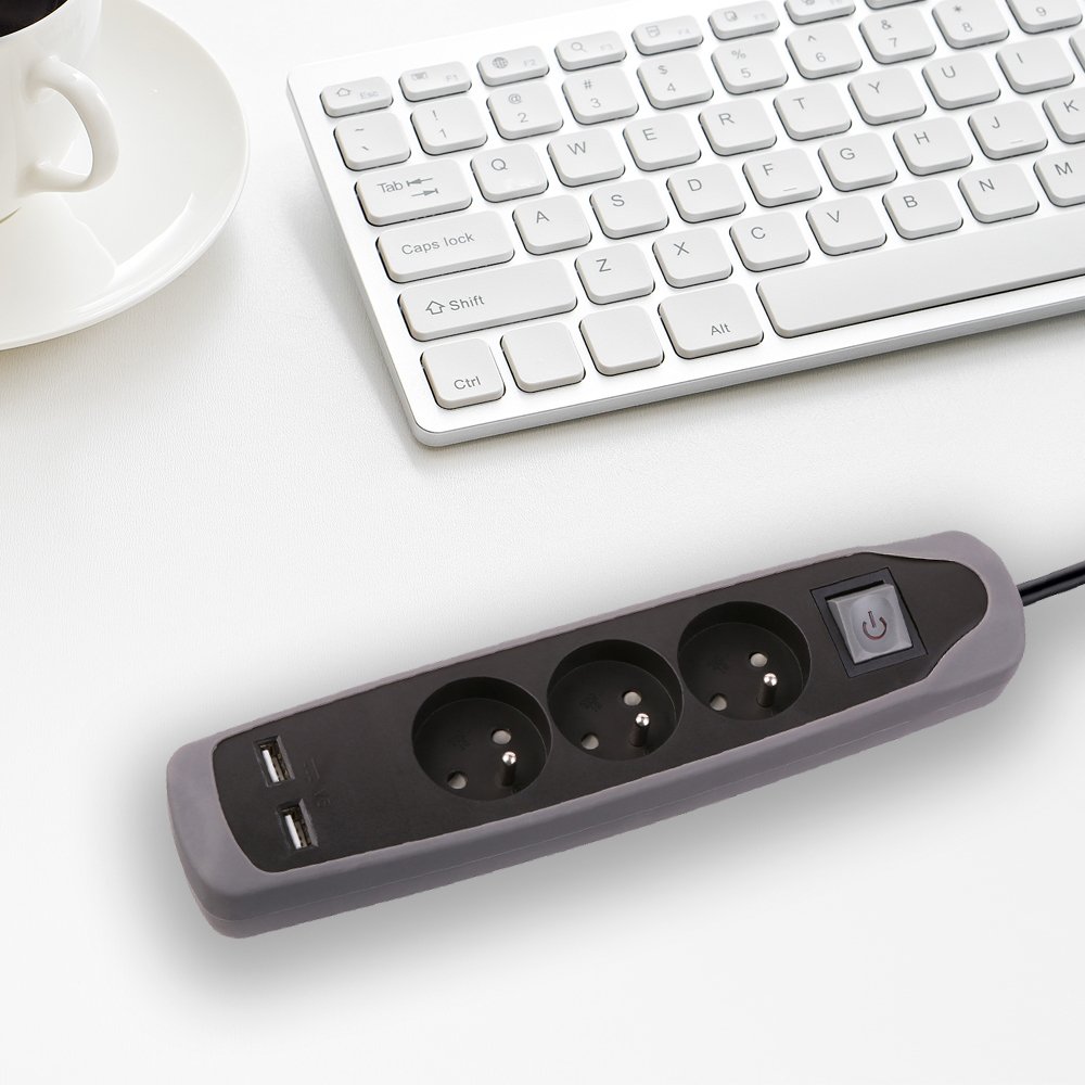 Electraline Gummy 35613 - Blocco multipresa a 3 prese e 2 USB, copertura in silicone, protezione dagli urti, cavo 2 m, spina piatta