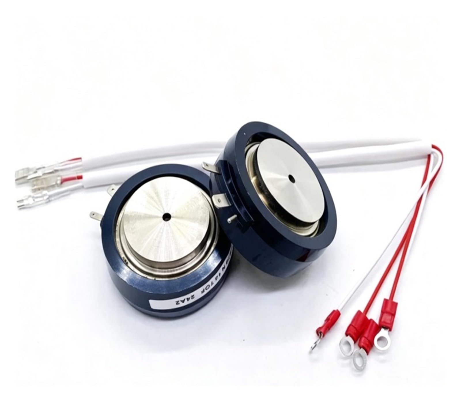 T829N26TOF évite la surchauffe des circuits électriques industriels triphasés