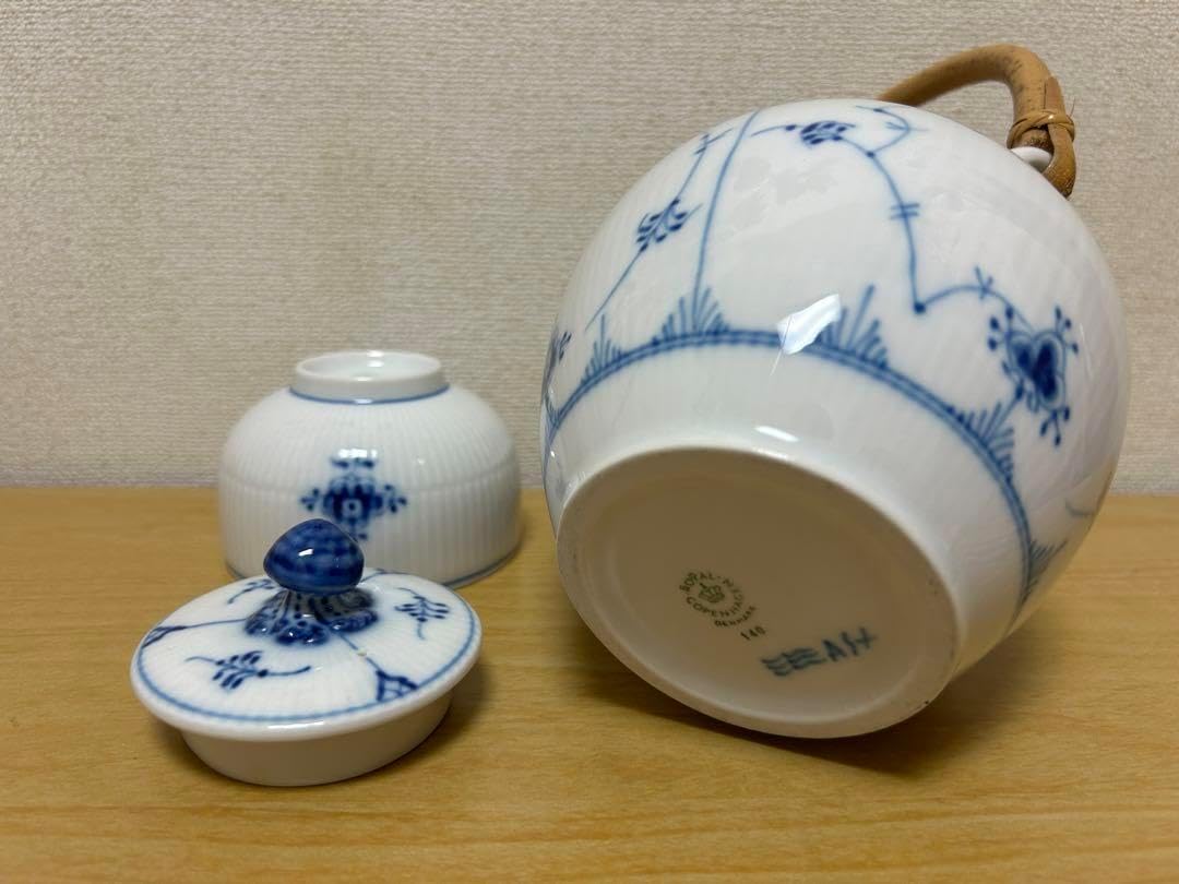 ロイヤルコペンハーゲン ブルーフルーテッドハーフレース 急須 湯呑 5客 セット ロイヤルコペンハーゲン ブルーフルーテッドハーフレース 急須 湯呑 5