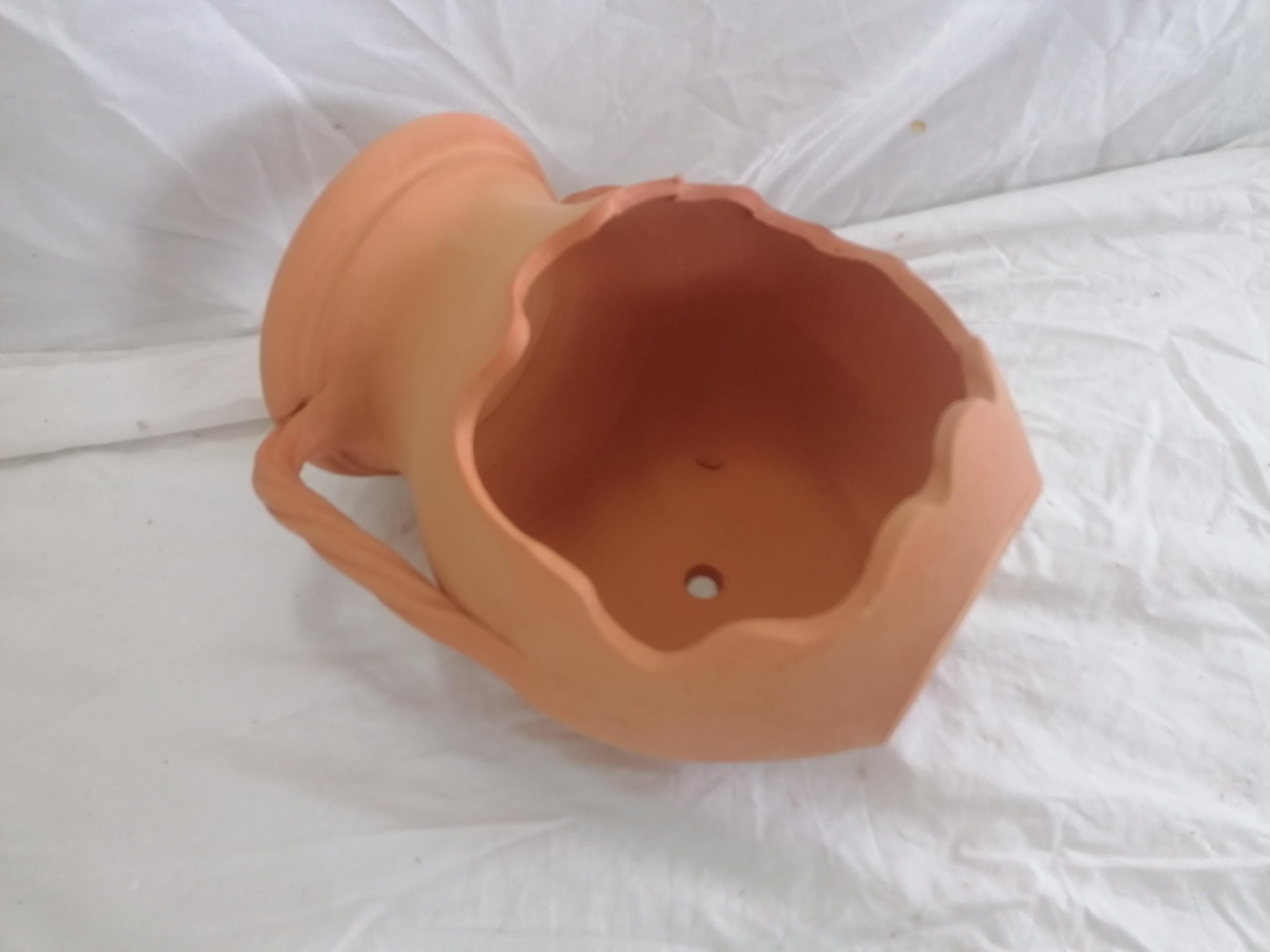 la iberica ANFORA de Barro Abierta. 32x26 cms.