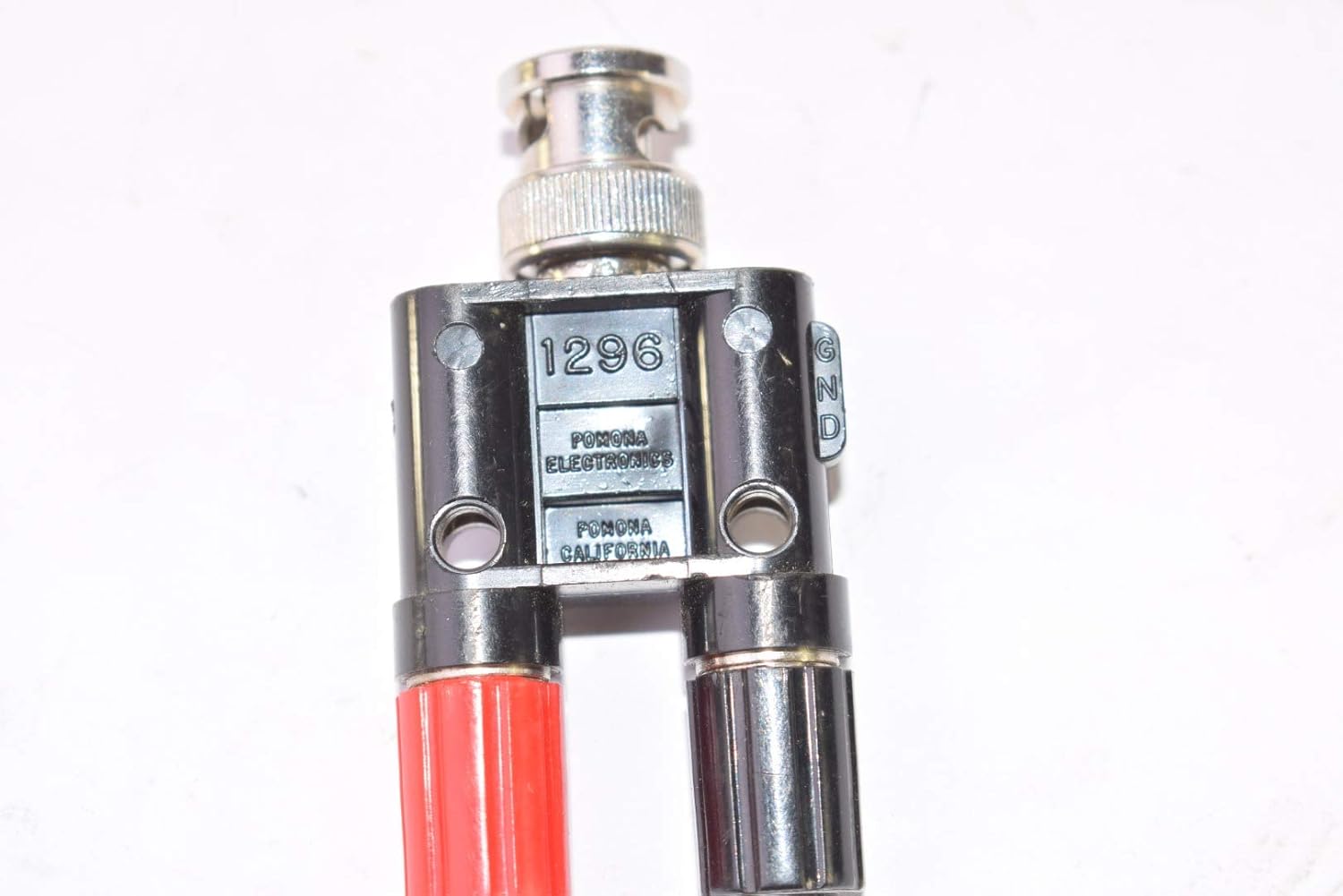 POMONA ELECTRONICS 1296 Black Electrical Test Equipment Adapter USE with Male BNC to Double Binding Posts