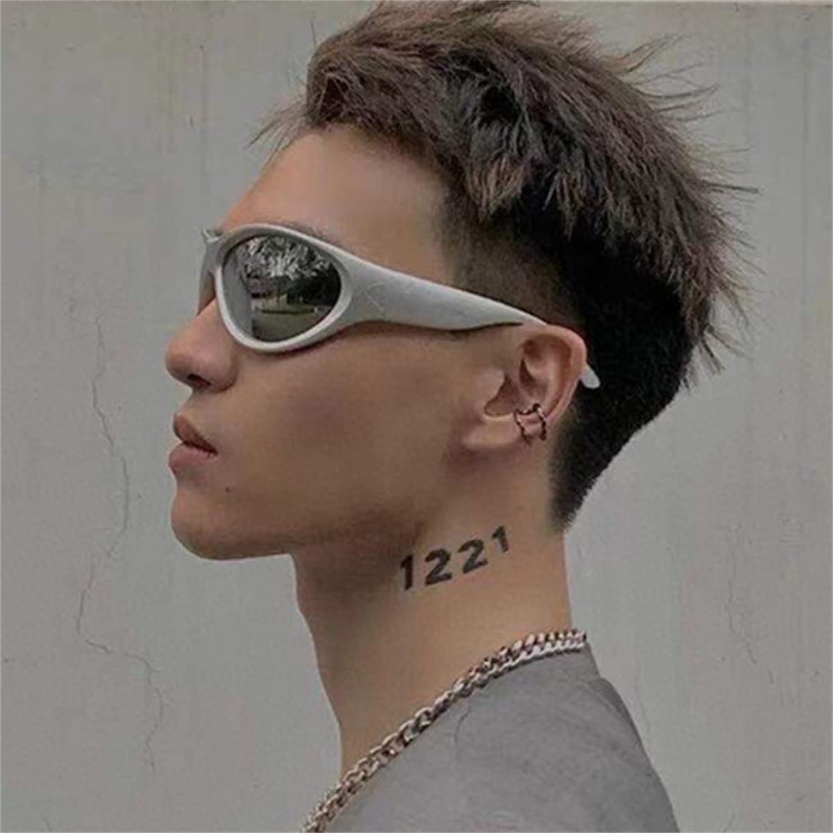 Occhiali da Sole Sportivi Avvolgenti Unisex, Sunglasses Ciclismo Protezione UV400, Y2K Occhiali Sole Avvolgente Futuristici Antivento Antipolvere Sunglasses per Feste Guida Pesca Ciclismo, 1 Paio