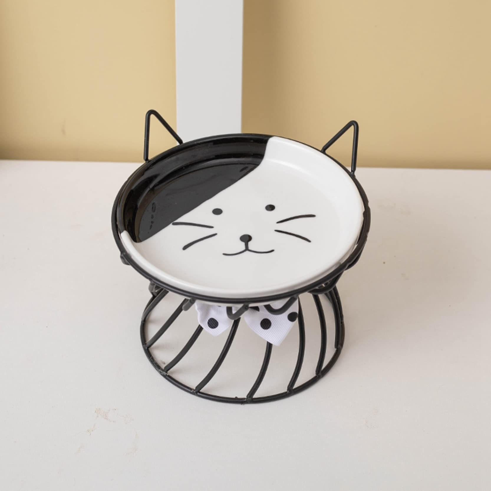 猫と犬のイラスト付き皿セット 猫と犬のイラスト付き皿セット