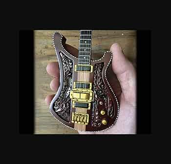 ギター フィギュア AXE HEAVEN Amazon.com: AXE HEAVEN Electric Guitar Body (LK-385) : Lemmy