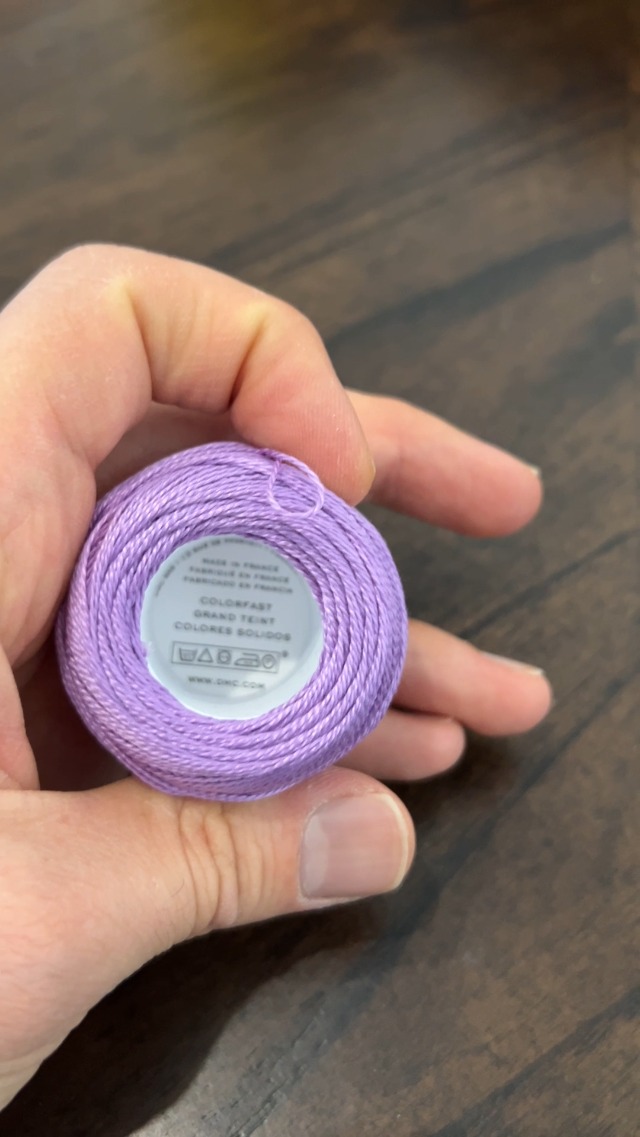 Hilo perlado de algodón DMC tamaño 8 95 yd lavanda oscuro miniatura 3