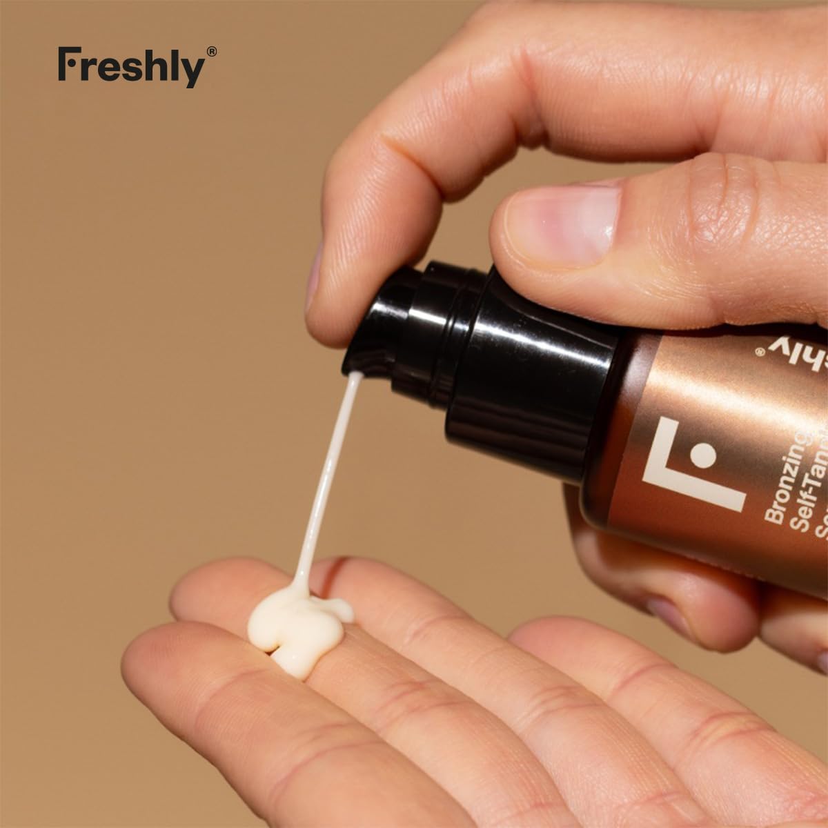Freshly Cosmetics | Bronzing Self-Tanning Serum | Autoabbronzante Viso Naturale | 30 ml | Siero Viso per Abbronzatura Graduale e Uniforme