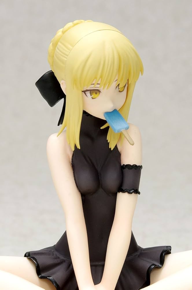 Amazon.com: Fate / hollow ataraxia Saber Alter (1/10 PVC Figure