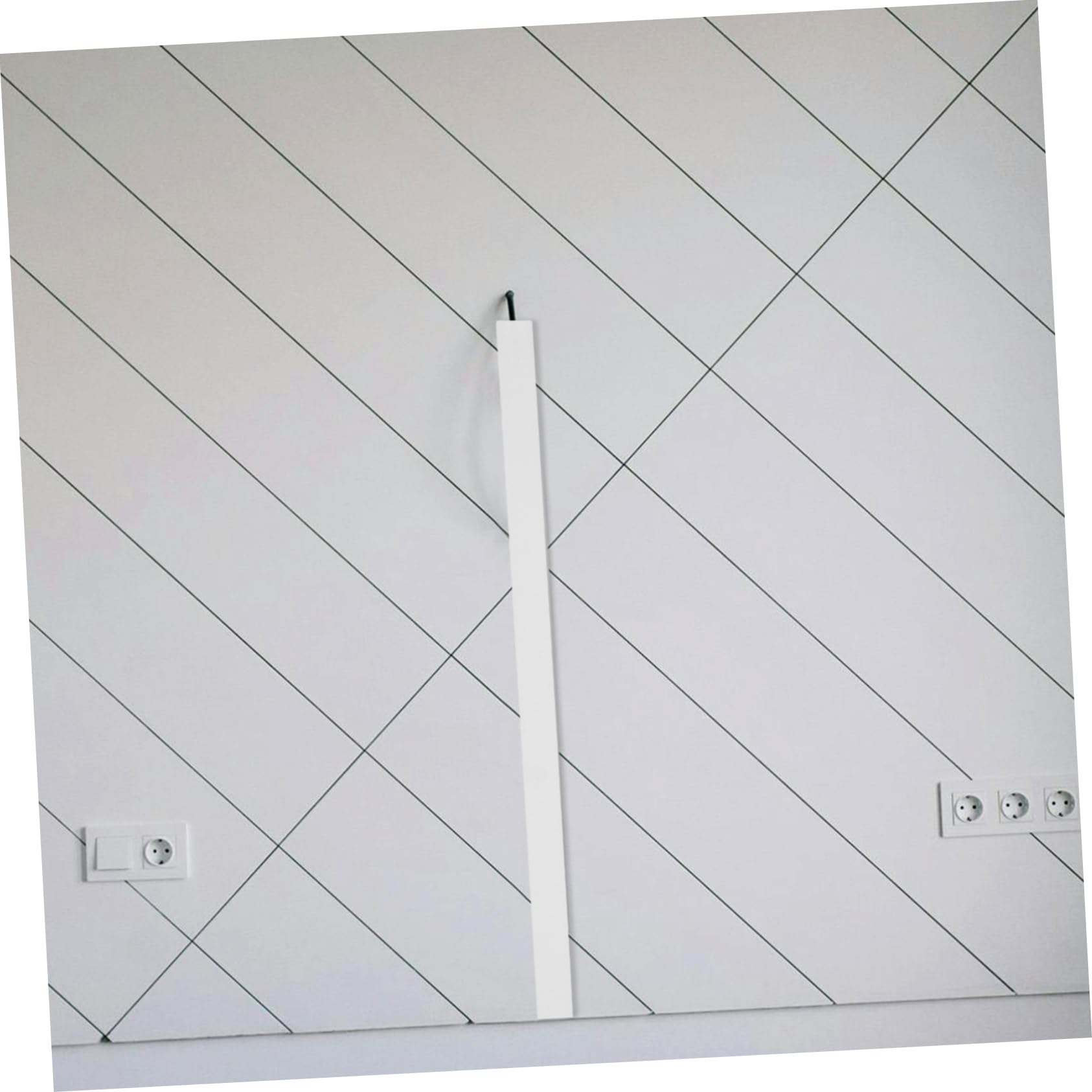 Goulotte Passe-câbles en PVC Blanc, Cache-câbles Flexible à Pose Facile pour Télévision Murale, Rangement Discret des Fils et Câbles