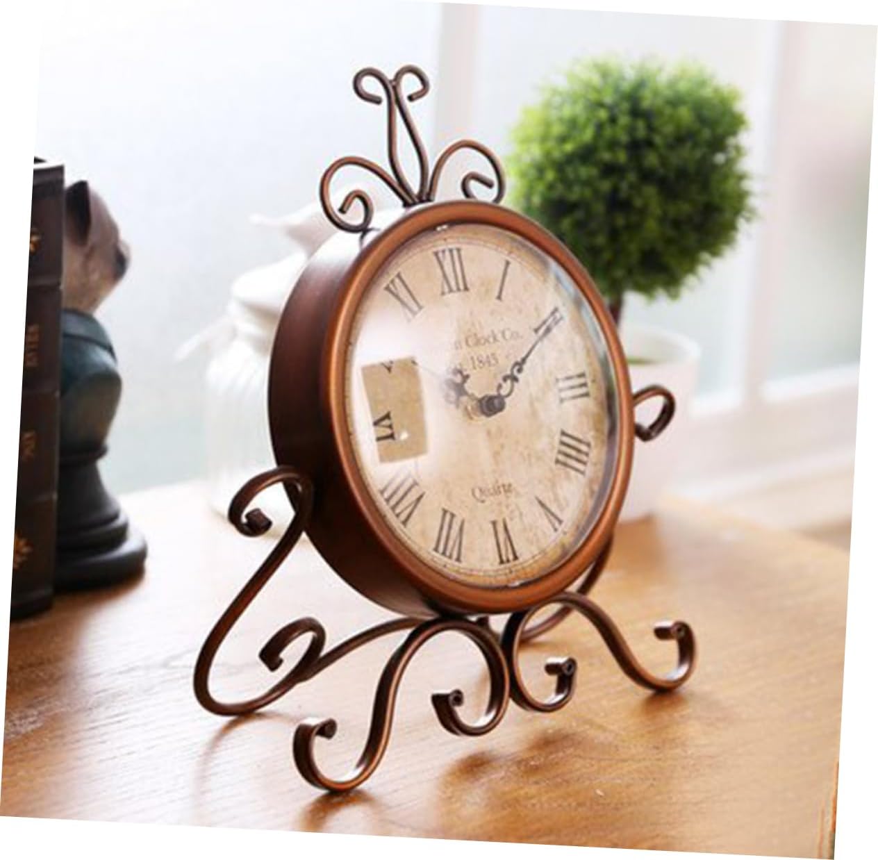 Retro Iron Table Clock Vintage Design Non-Ticking Silent Movement for Home Decor Bedroom Living Antique Style Desk Clock Brown