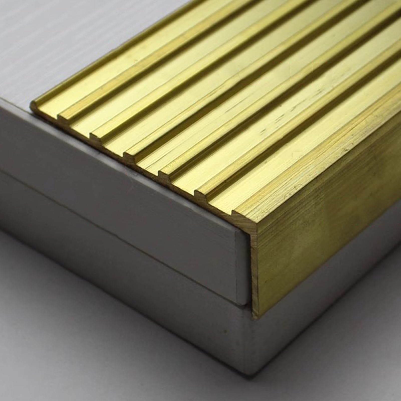 Perfil de Transición para Suelo Moldura Antideslizante para Escaleras Moldura en Forma de L, Barra Protectora para Bordes de Escalones Latón, Tira de Moldura para Esquinas de Escaleras para Pisos de B