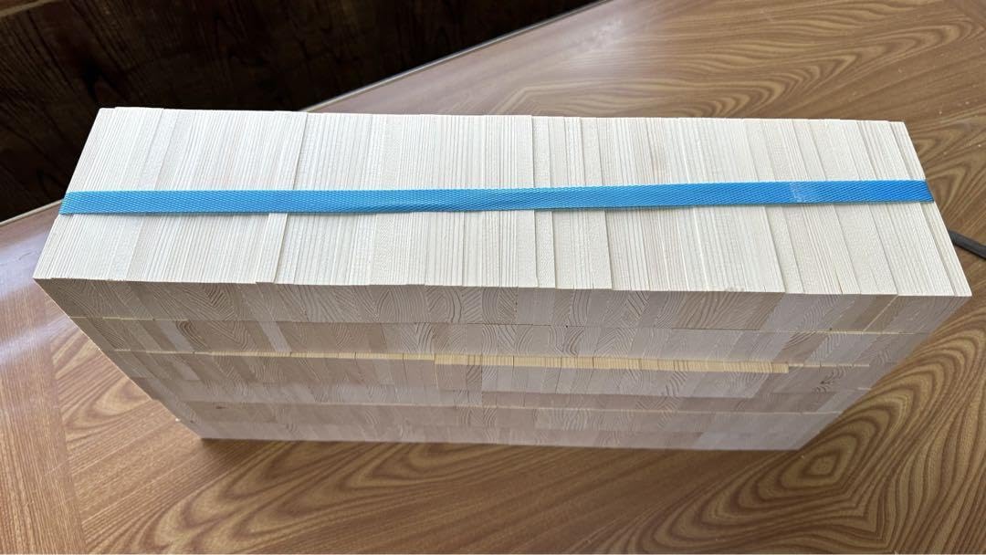 Amazon.co.jp: かまぼこ板 薪 端材 材木 木材 板材 棚板 端材 DIY 着火 