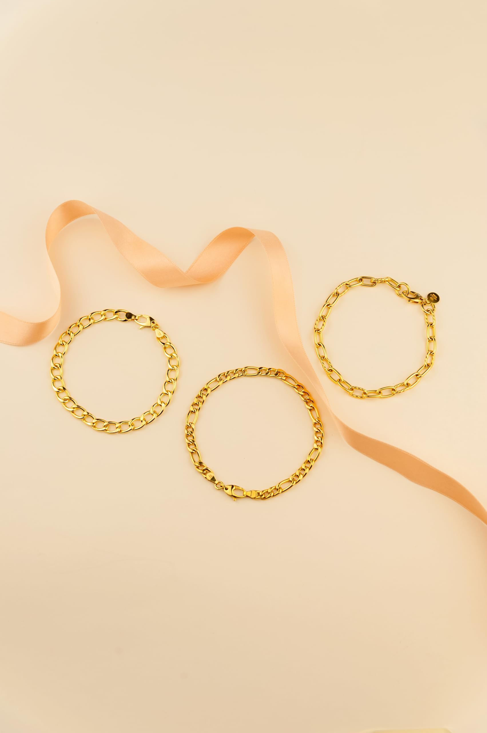 DelPia, Bracciale Unisex Tecnica Brevettata 2begold in Oro 18kt e Anima Argento Sterling 925 Modello Figaro (20,5cm)