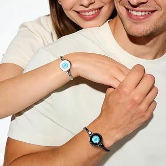 TOTWOO Couple Bracelet Couple Gifts Partner Bracelets with Touch Long Distance Relationship Gift for Long Distances Couple Love Gifts Vibration & Light Up Bluetooth Pairing Jewellery, Sun and Moon