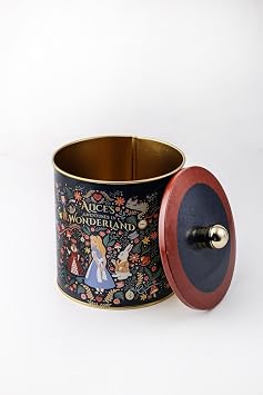 EVLE-Tales Desenli Yuvarlak Metal Saklama Kabı, Erzak Saklama Kabı - Organizer Kutu 14 Cm X 15 Cm (Tales Alices)