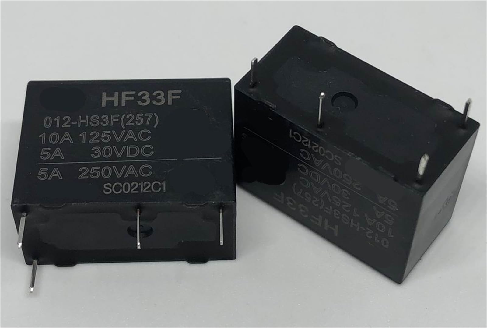 Relais HF33F 005-HSL3 commutation haute sensibilité 5A active