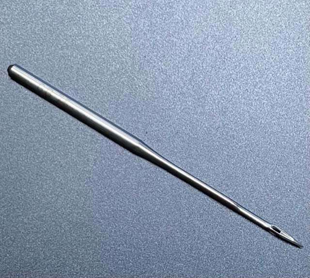 Needle It Up with Groz-Beckert Needle DBx1 / 16x257 / 16x231 / DLx1 / 1738 / Round Point - Size - 75/11 (20PK)