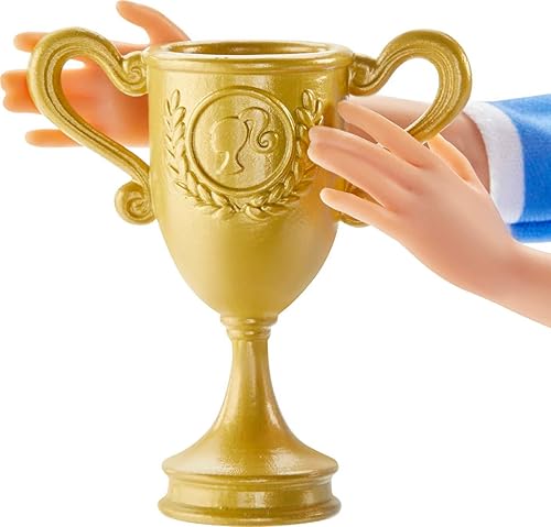 Miniatura 2 de Barbie Juego de entrenador de fútbol con muñeca de entrenador de fútbol rubia, muñeca estudiantil y accesorios