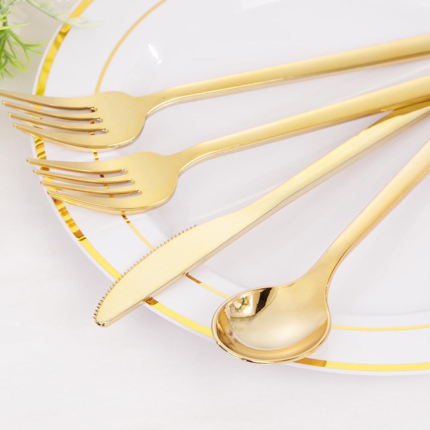 Rubtlamp 180 Pcs Gold Plastic Silverware - Disposable Plastic Utensils - Heavy Duty Plastic Forks And Spoons - Gold Plastic Cutlery Set Include 60 Forks, 60 Knives And 60 Spoons for Party&Wedding - Image 3