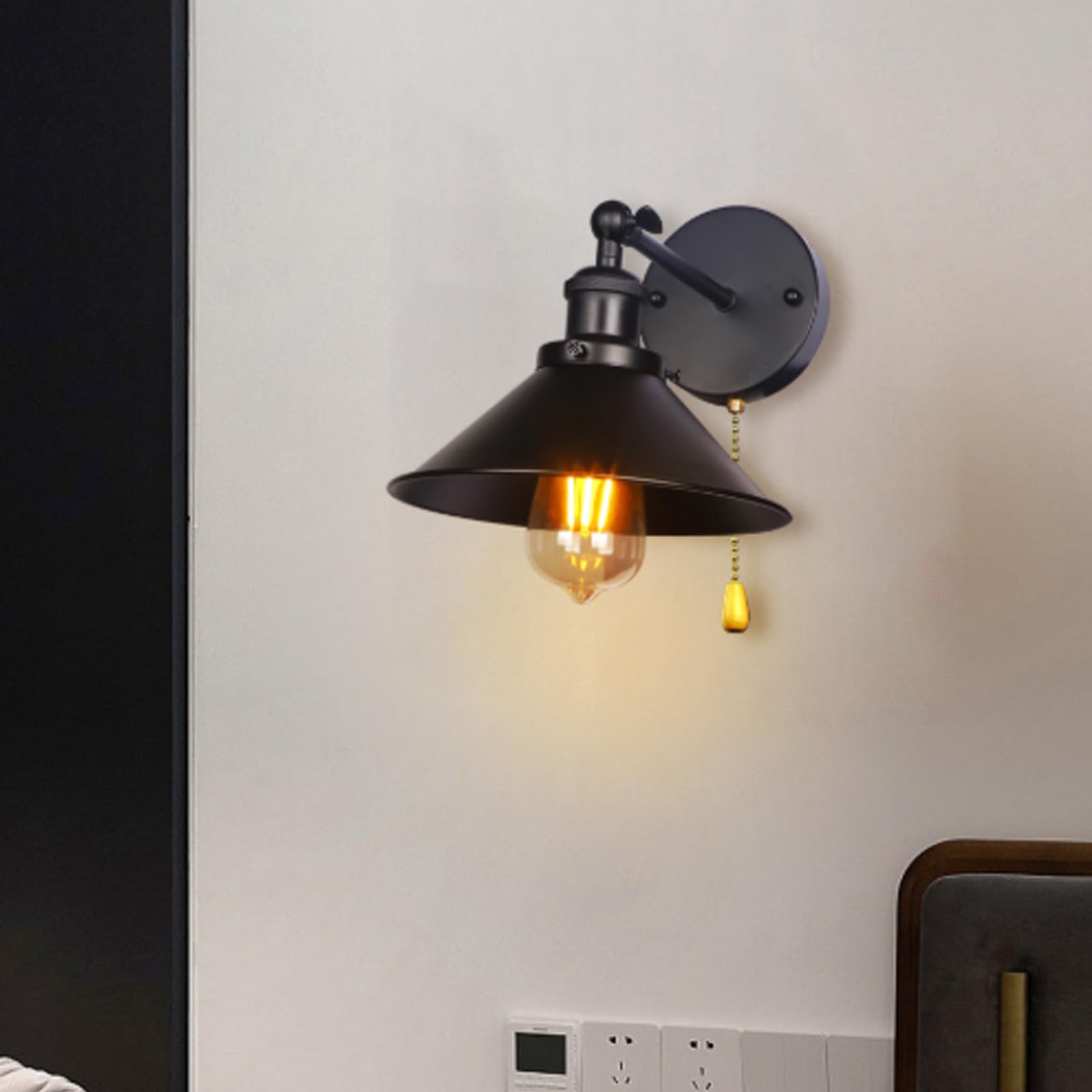 Aplique de pared industrial de hierro negro con casquillo E27 e interruptor retro 8