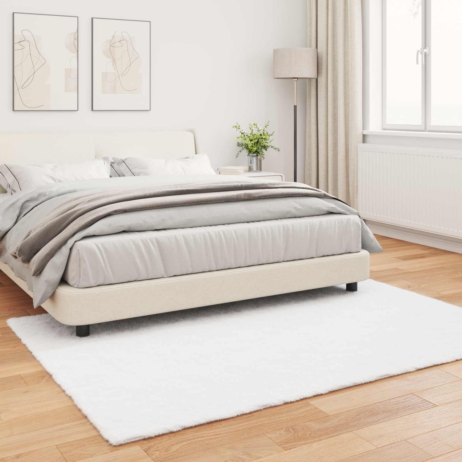 Kunstfellteppich 140x200 cm OLITE in Weiß, Weicher Teppich aus Kunstkaninchenfell, Rutschfester Webpelz-Teppich für Wohnzimmer und Schlafzimmer, Flauschige Wohndeko