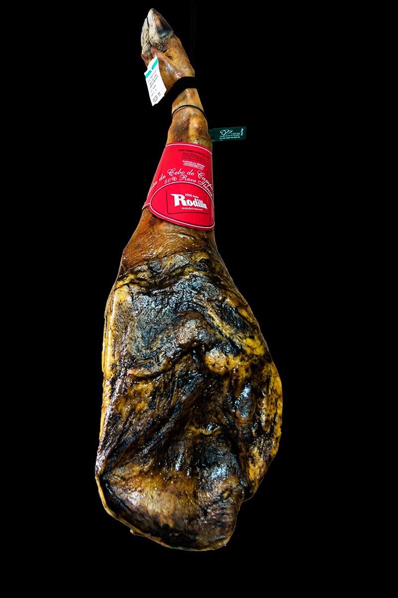 PALETA DE CEBO DE CAMPO IBÉRICO (5,4 kg.). Curación mínima de 30 meses. - GEN IBÉRICO