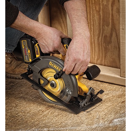 DEWALT FLEXVOLT 60V MAX Circular Saw with Brake Kit, 7-1/4-Inch, Brushless (DCS575T2)