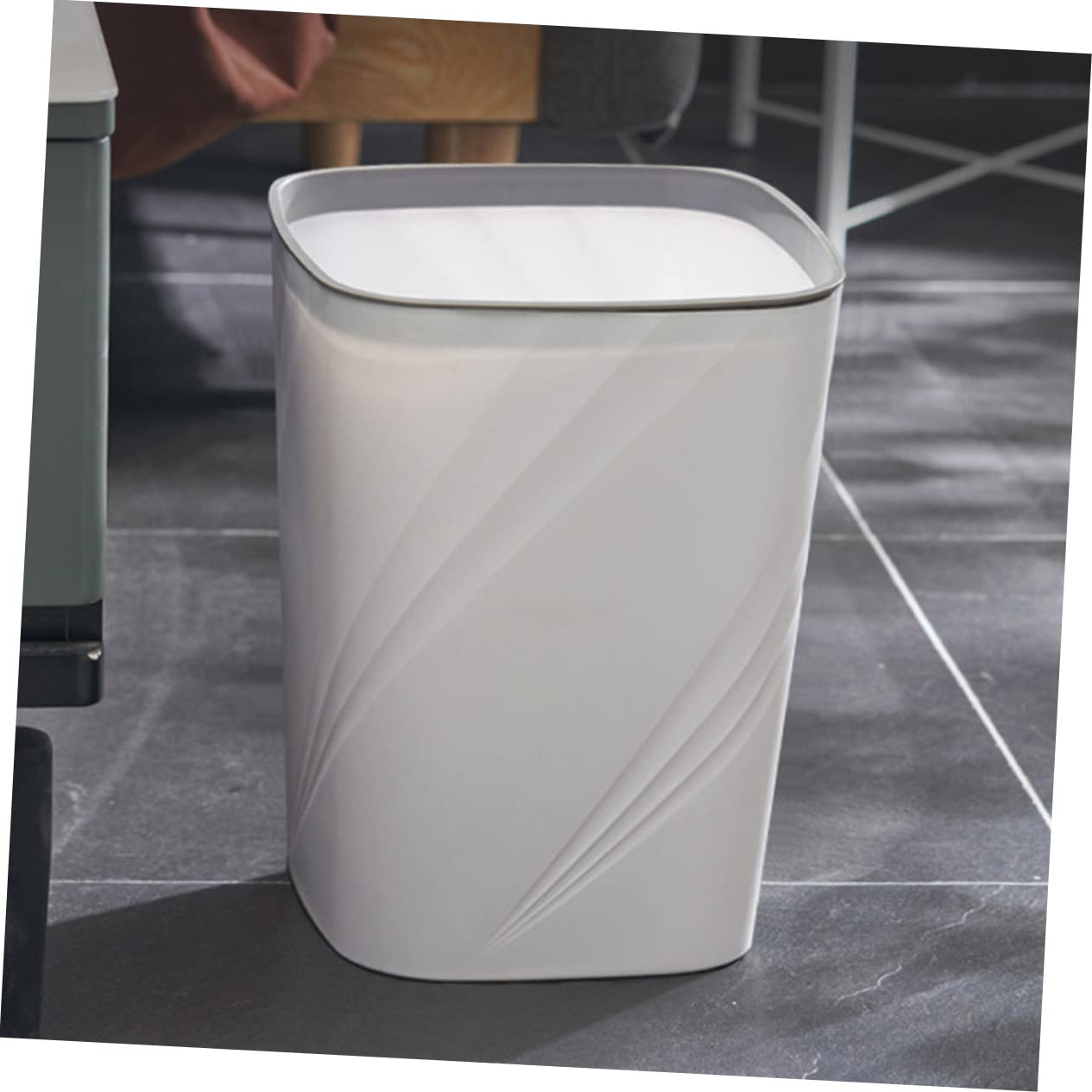 Household Trash Can Simple Stylish Office Waste Bin Lightweight Material for Bedroom Living Room Bathroom Decor