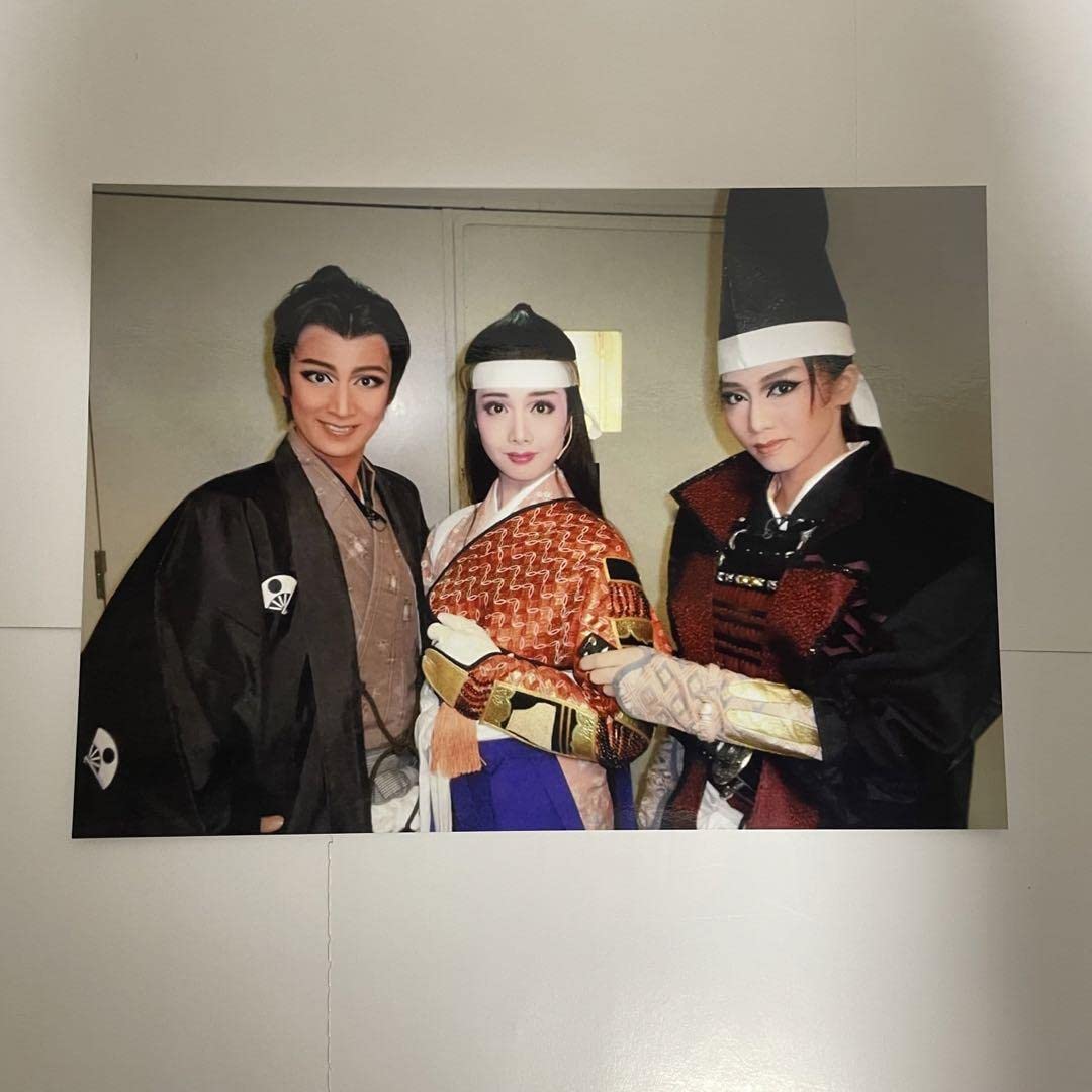 Amazon.co.jp: 礼真琴 妃海風 瀬央ゆりあ お茶会 写真 宝塚歌劇団星組