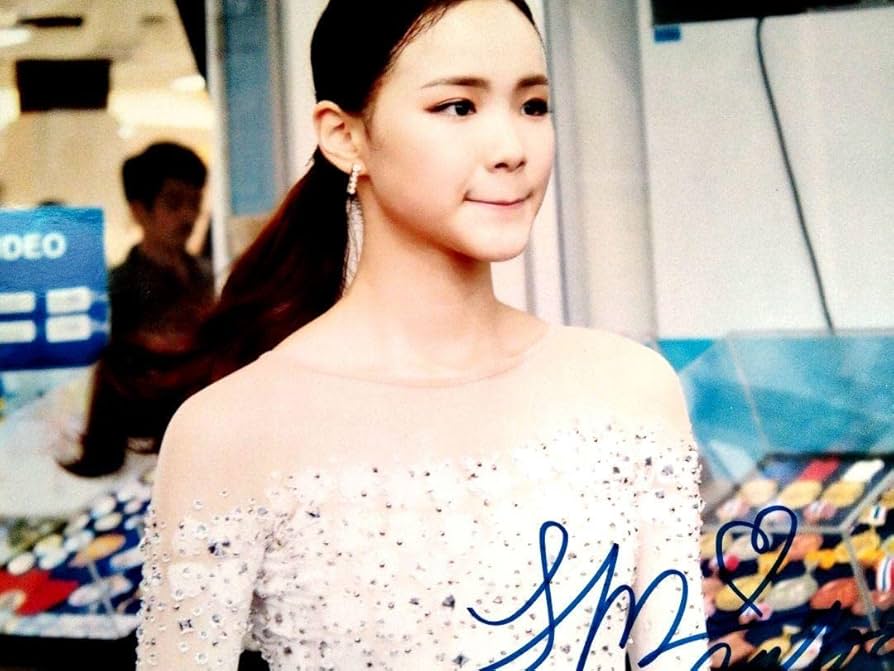 Amazon.co.jp: 中…イムウンス直筆サイン入り超大型写真…Eunsoo LIM