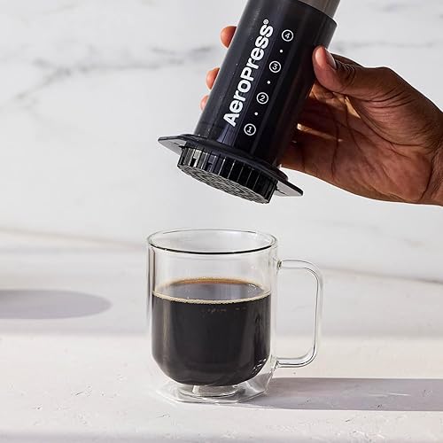 Miniatura 5 de Aeropress Cafetera original y expreso cafetera portátil de nivel barista con cámara émbolo y filtros cafetera rápida y expreso fabricada en Estados