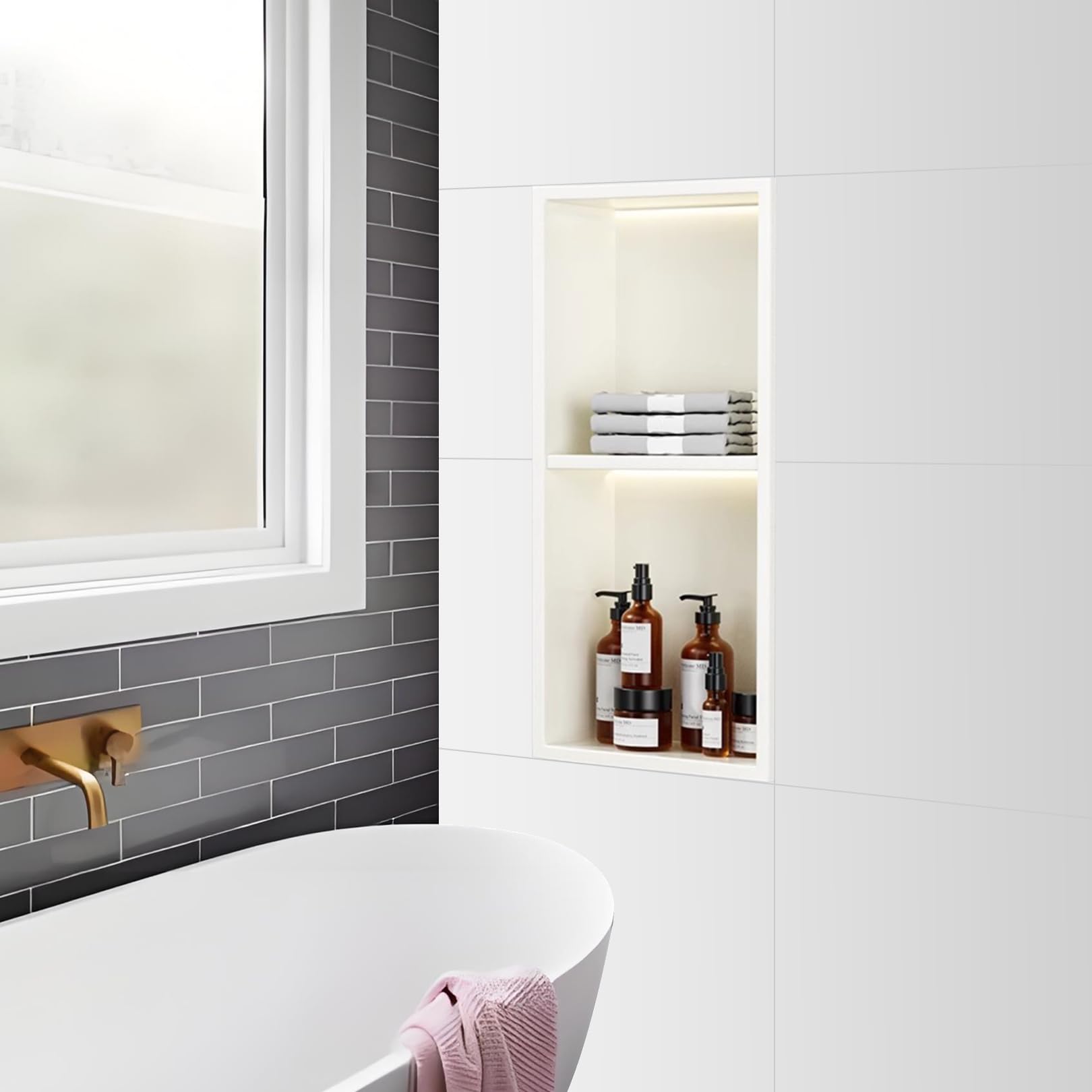 Niche de douche LED blanc mat pour un espace de bain épuré et zen