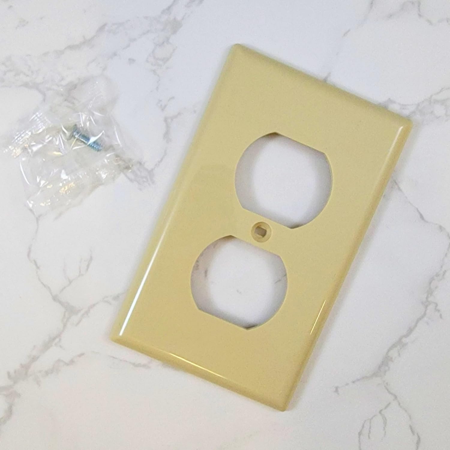 500 PC IVORY 1-GANG DUPLEX RECEPTACLE OUTLET WALL PLATE 40097 OS1008