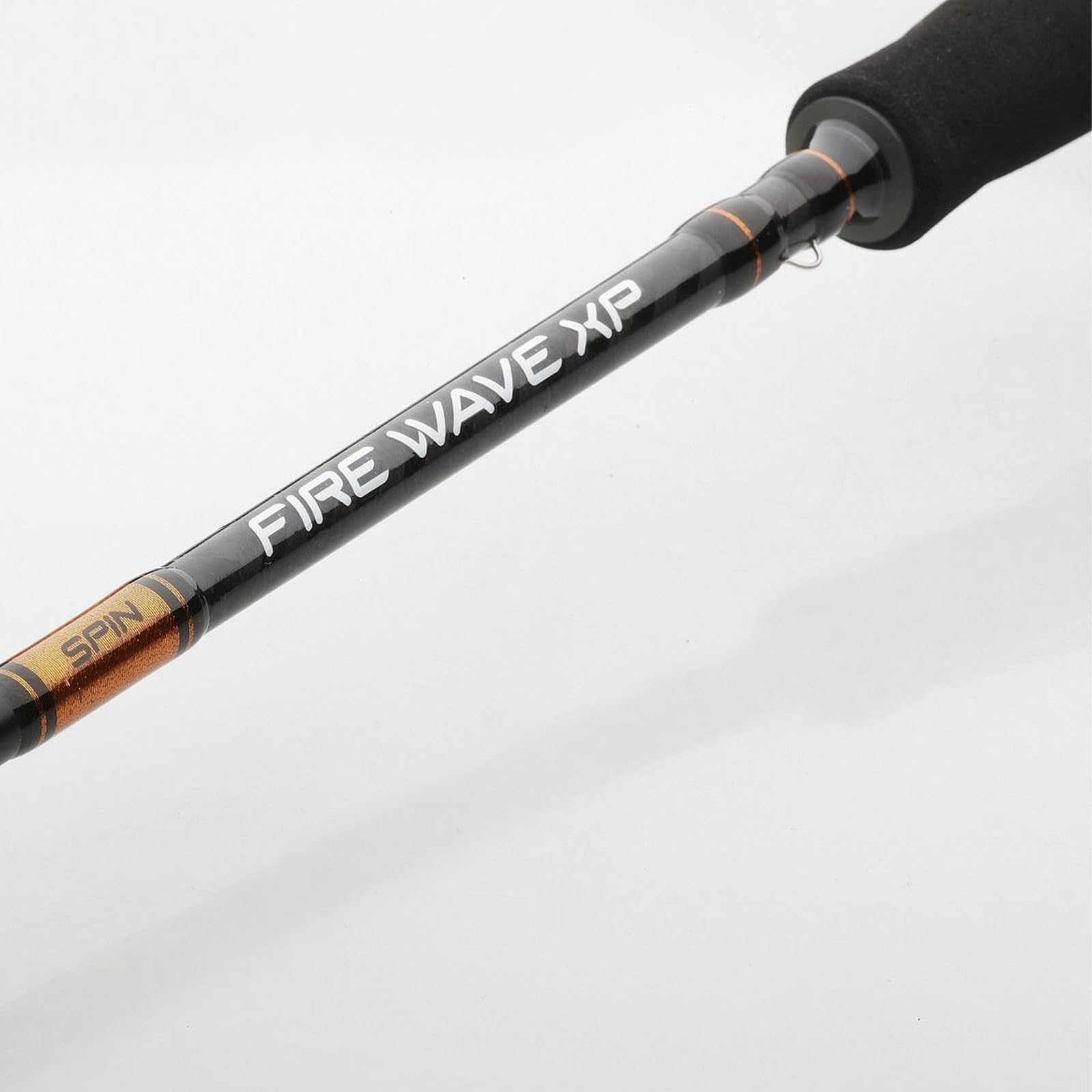 DAM Fire Wave XP Spinning Combo, Süßwasserangler Angelrute Rolle Hecht Barsch Zander mehr, Starkes Leichtgewicht Vielseitig, Schwarz, 2.13m schnelle Rute, 2500er Rolle