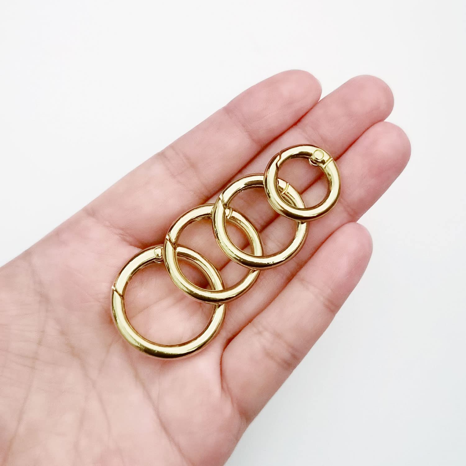 24 Pezzi Scatto Molla Rotonda Moschettoni Anelli per Borse Anello Moschettone Fibbia a Molla per Portachiavi Borsetta Gioielli Decorazioni Artigianato Accessorio (Oro)