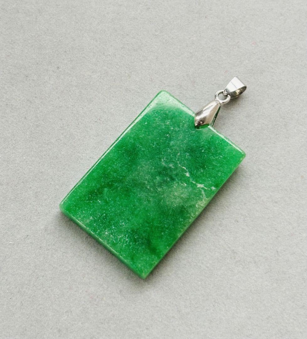 Amazon.co.jp: 大きめミャンマー翡翠プレートペンダントヘッド ヒスイ