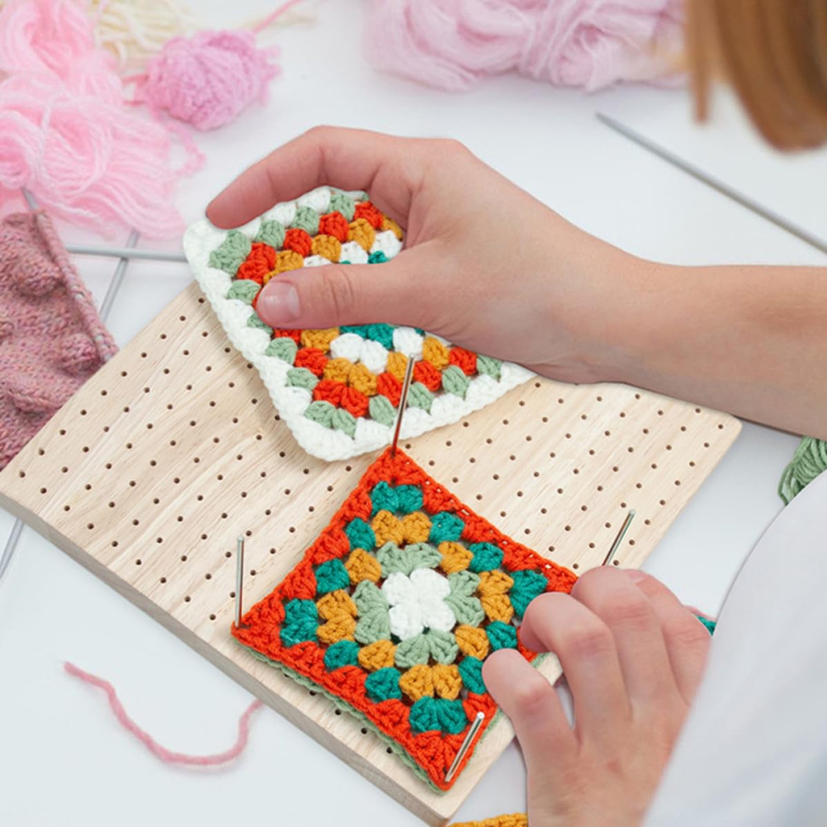Sewroro Tabla de Bloqueo para Ganchillo de Madera Pulida con Alfileres Tablero Cuadrado para Proyectos de Crochet y Accesorios de DIY para Granny Squares y Manualidades