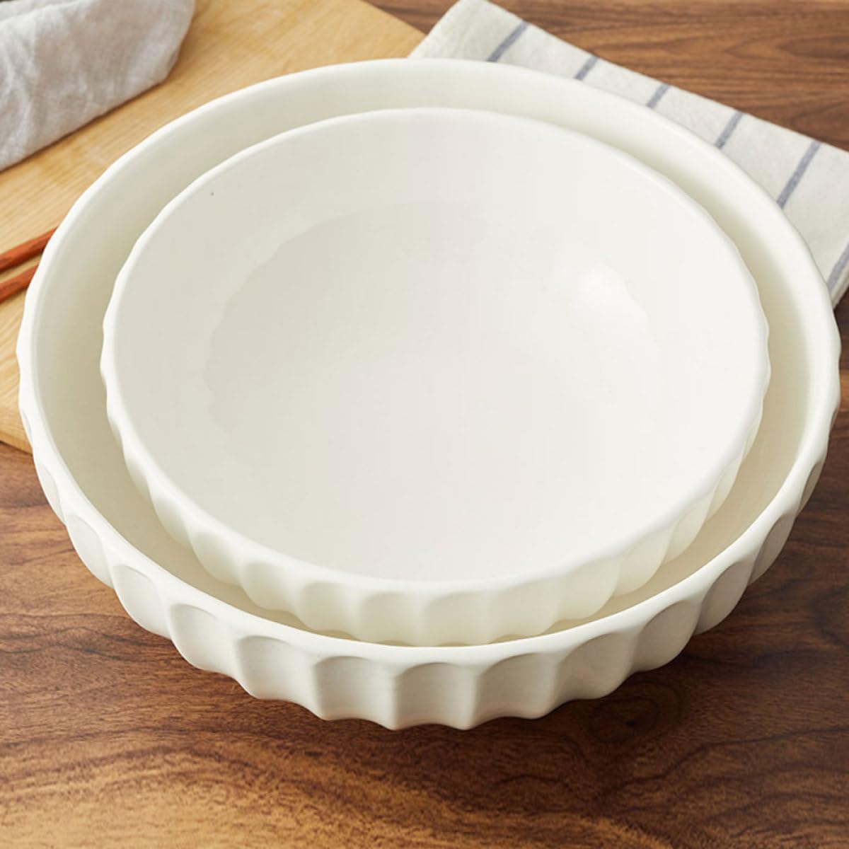 White Ceramic Soup Basin Thick Wall Storage for Halloween Season