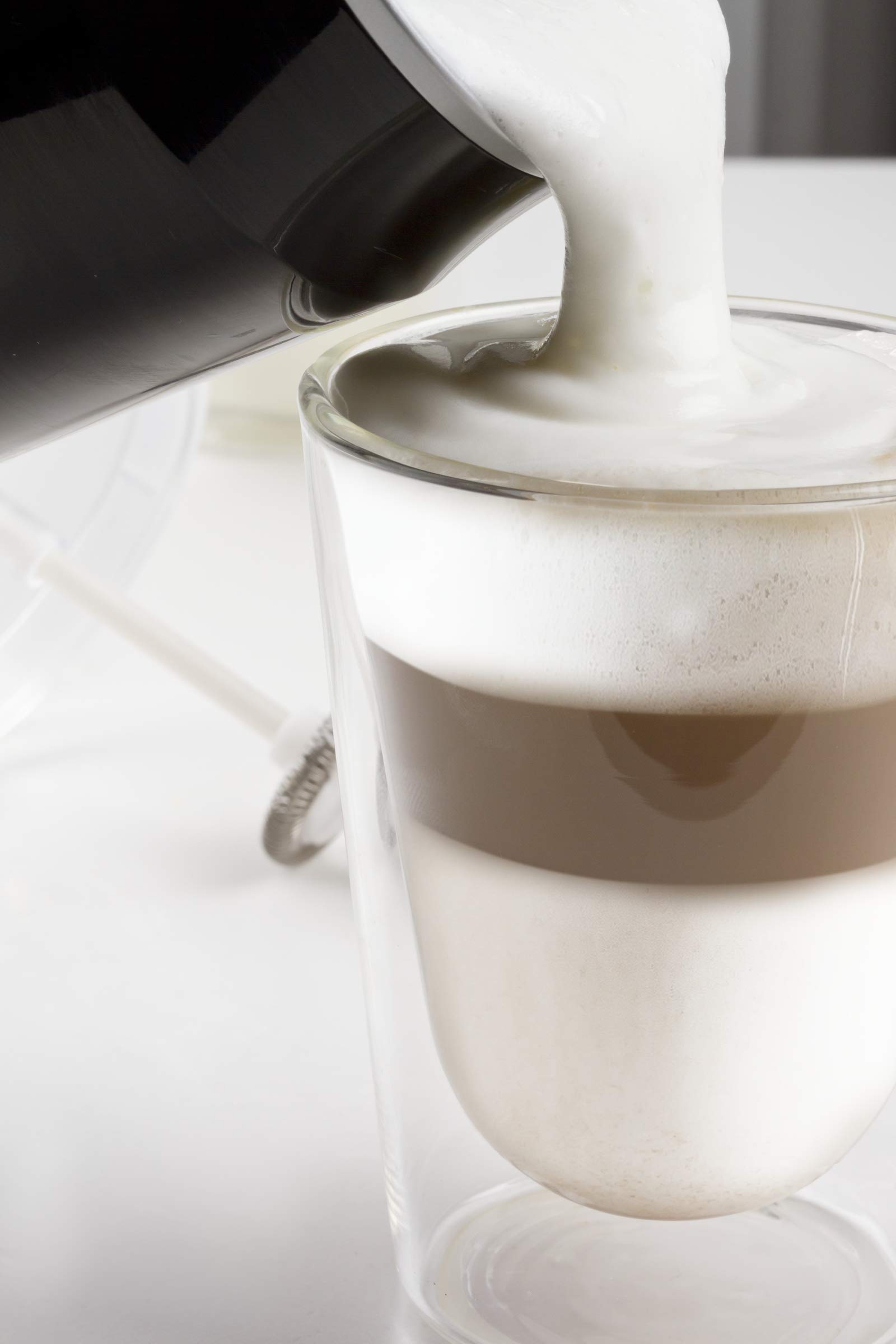 Philips Milk Twister spieniacz do mleka z ciepłą i zimną pianką, czarny