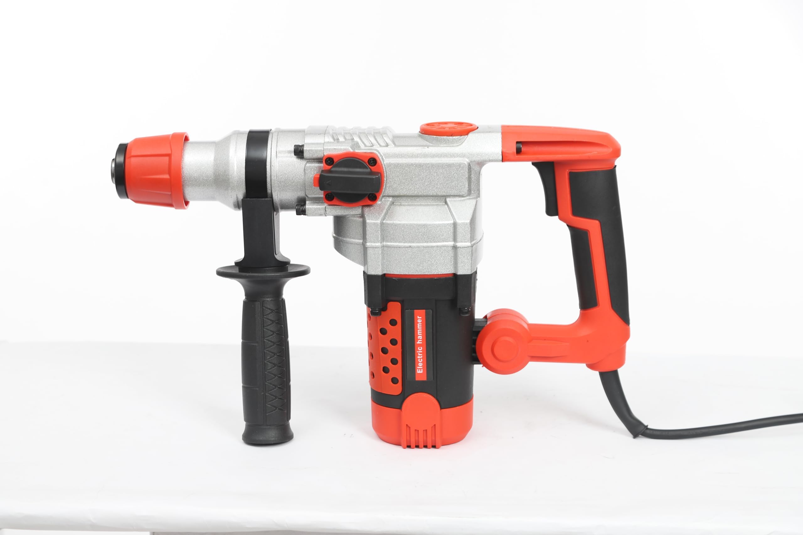 Marteau perforateur rotatif 2200W idéal pour les projets de rénovation de maison