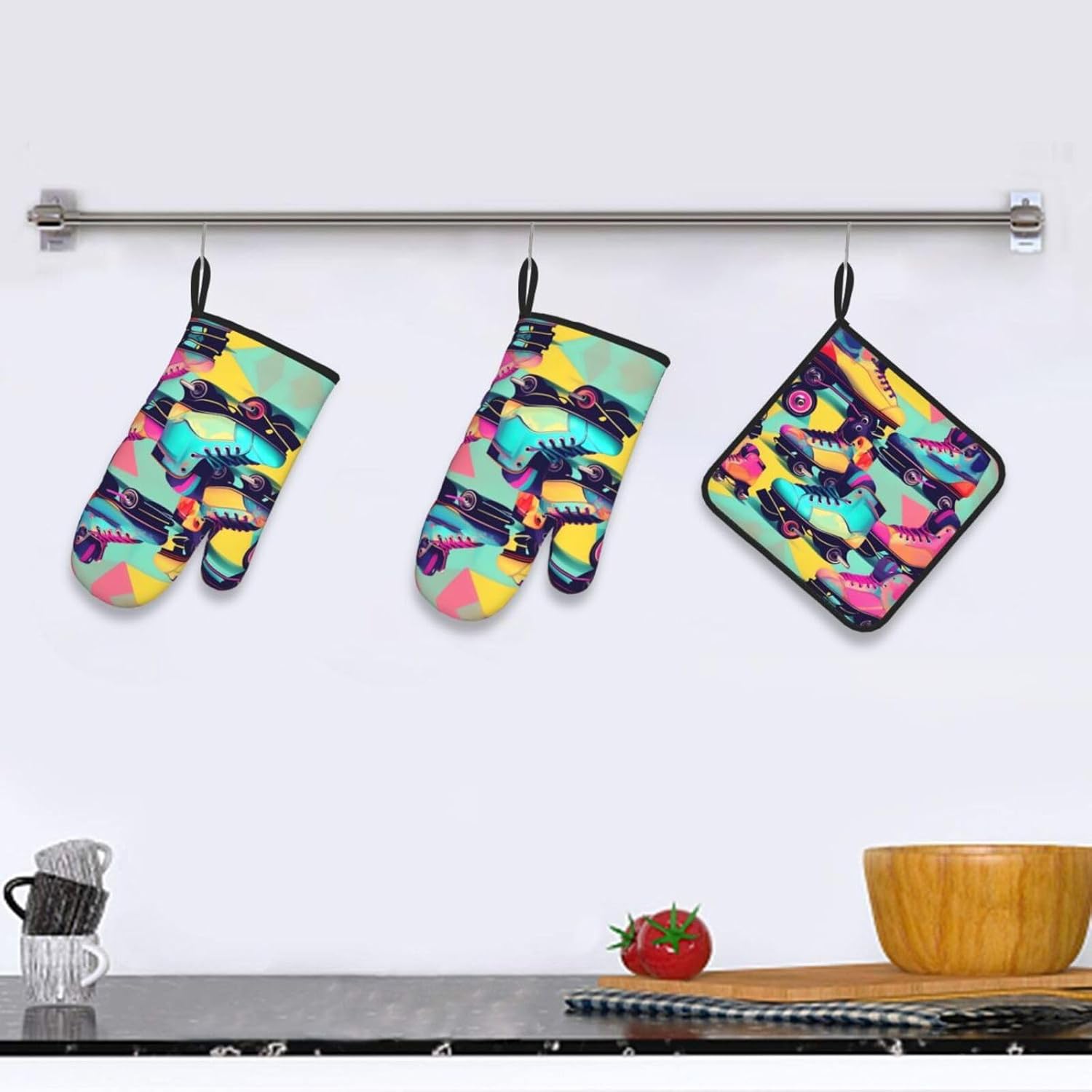 Retro Roller Skates Colorful Print Heat Resistant Microwave Gloves, Used for Baking, Cooking, and Fashion Kitchen Essentials