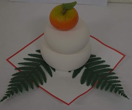 Amazon Co Jp 正月飾りに お飾り鏡餅 陶器製 何度も使える 小サイズ おもちゃ