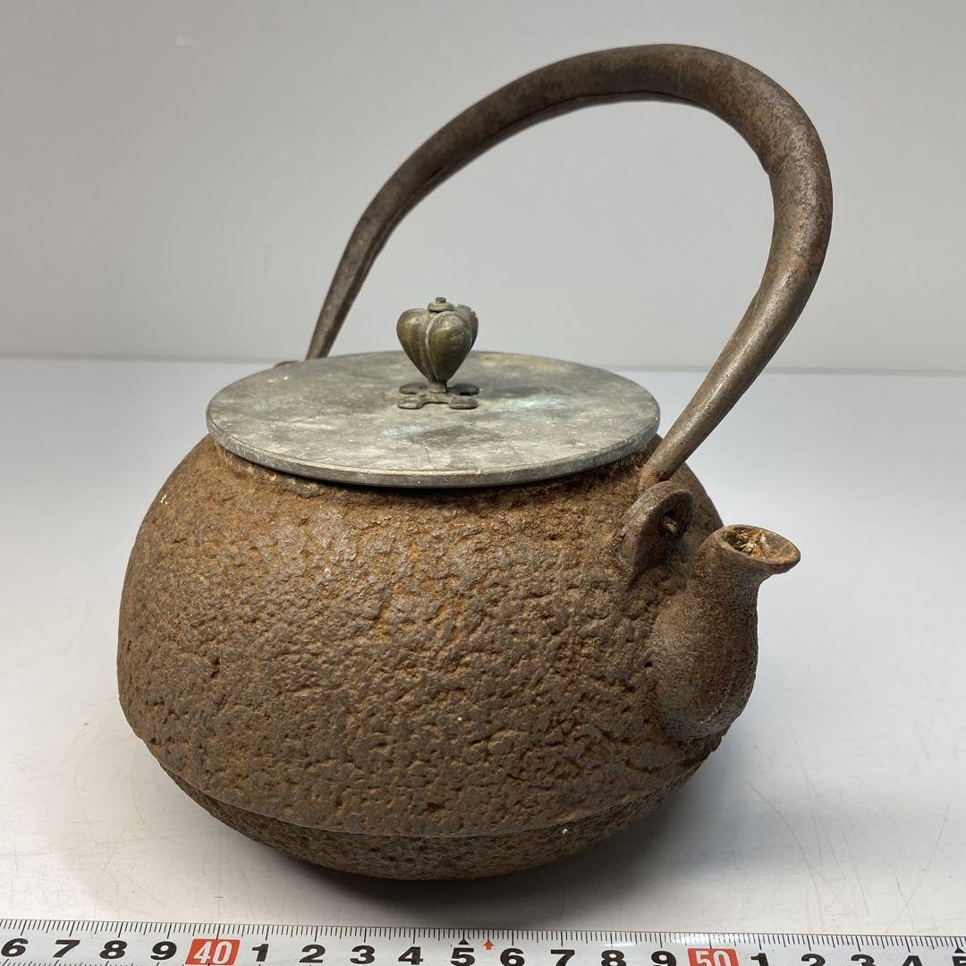 龍文堂　極上手　鉄瓶　1675g/持ち手込みの最大高さ20.5㎝ Amazon.co.jp: 龍文堂 極上手 鉄瓶 1675g/持ち手込みの最大高さ
